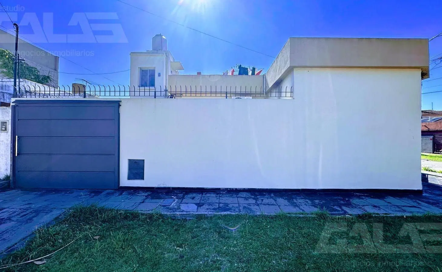 Casa con 3 dormitorios en la mejor zona de Castelar Norte: amplia, luminosa y con patio y terraza 5