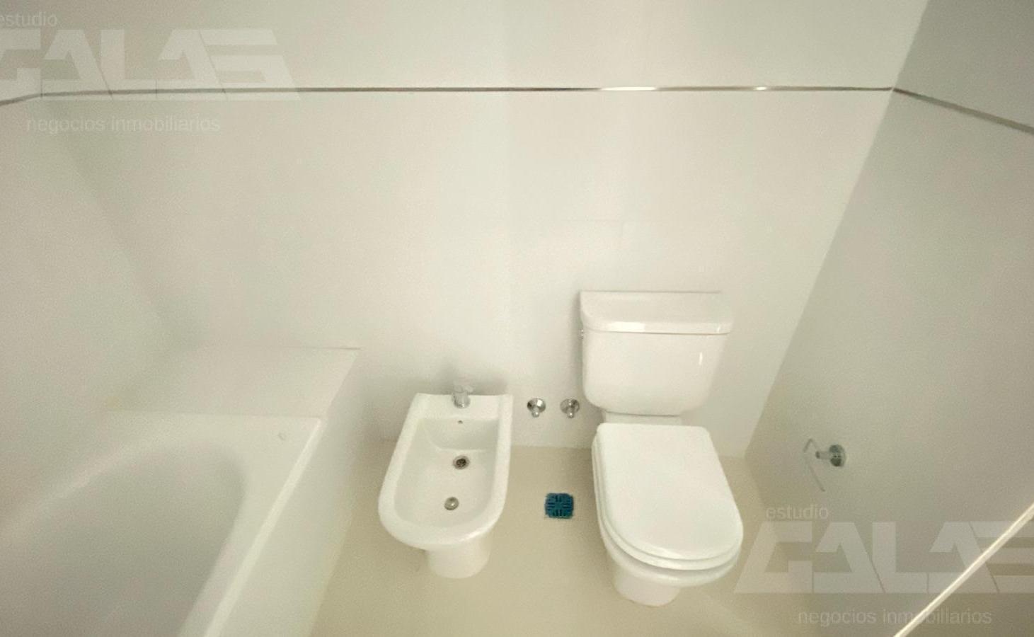 Foto de Departamento 3 ambientes - 2 habitaciones - Cochera - Ituzaingó Norte, imagen 4