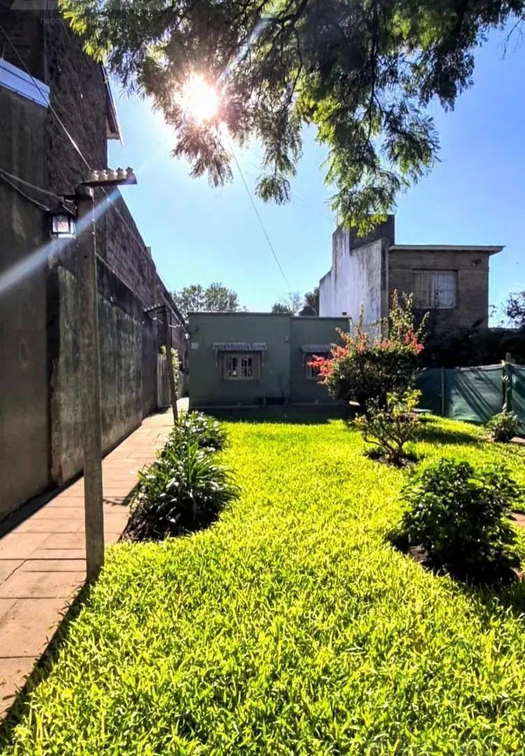 CASA | 4 AMBIENTES | LOTE 320 M² | OPORTUNIDAD PREMIUM | JARDÍN Y FONDO | ITUZAINGÓ NORTE 2