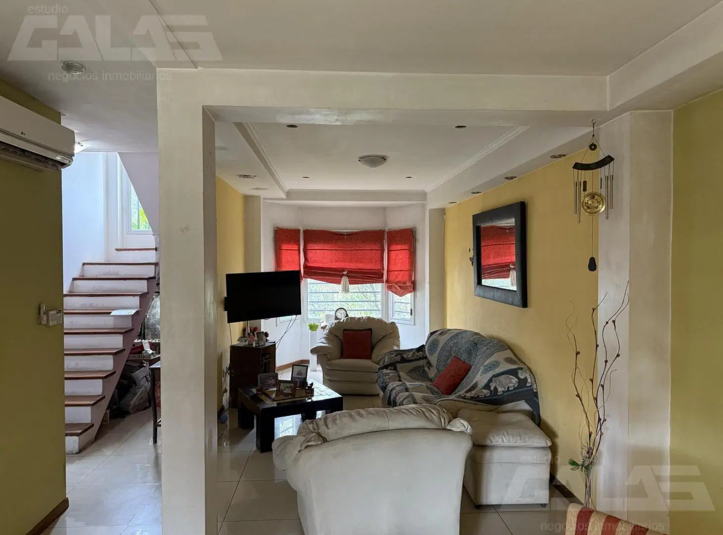 VENTA - Casa 5 ambientes con suite, quincho y gran lote en zona residencial de San Antonio de Padua 5