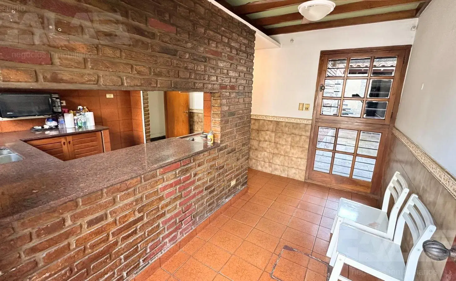 CASA | 4 AMBIENTES | PILETA | A ACTUALIZAR| COCHERA 4 AUTOS | CASTELAR SUR 4