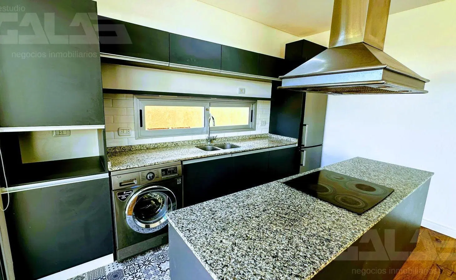 3 ambientes premium en planta baja con jardín, pileta climatizada y 2 cocheras cubiertas 5