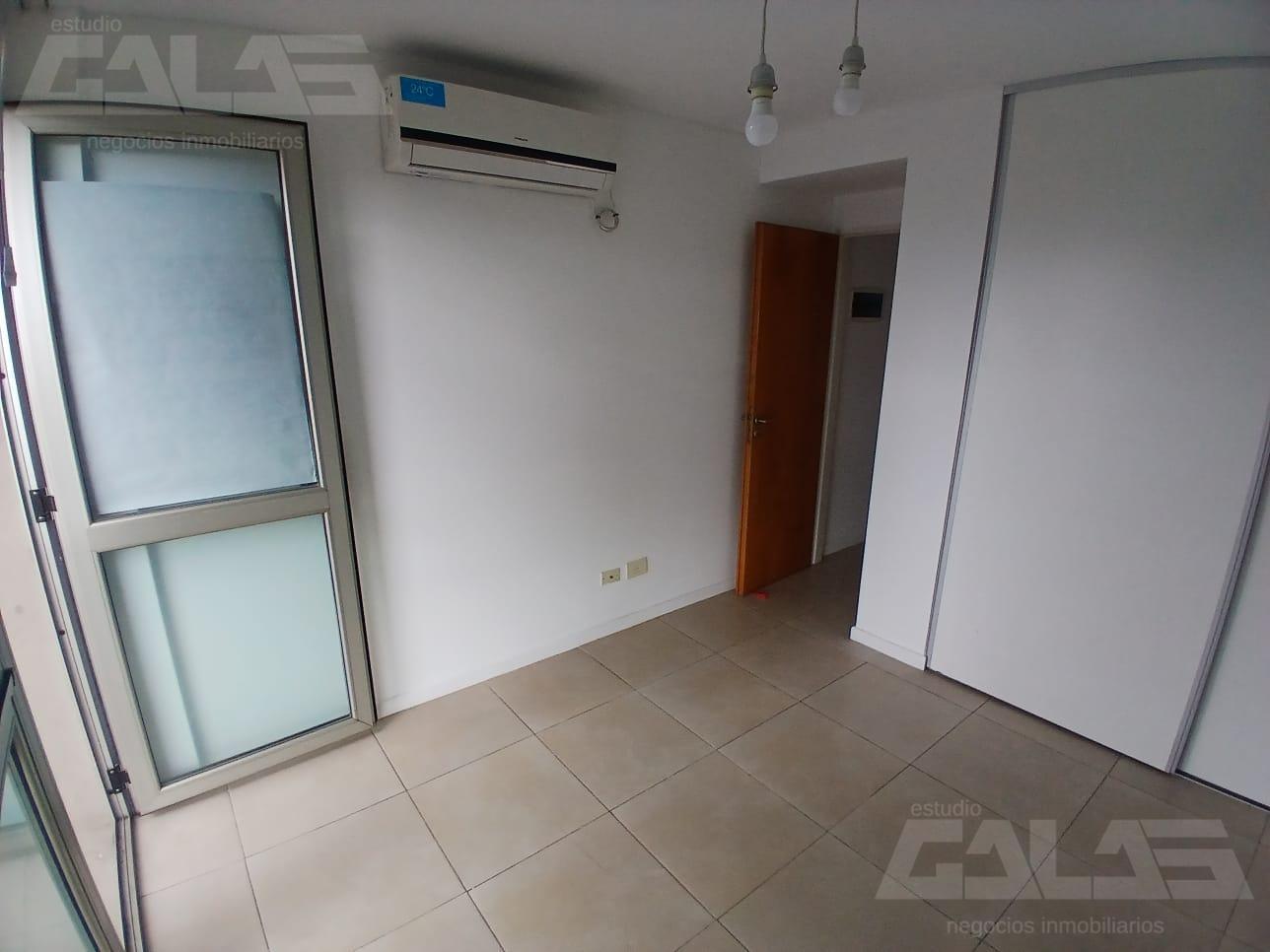 Foto de ALQUILER DEPARTAMENTO - Semipiso 2 Ambientes 62 m² con Doble Balcón a 3, imagen 4