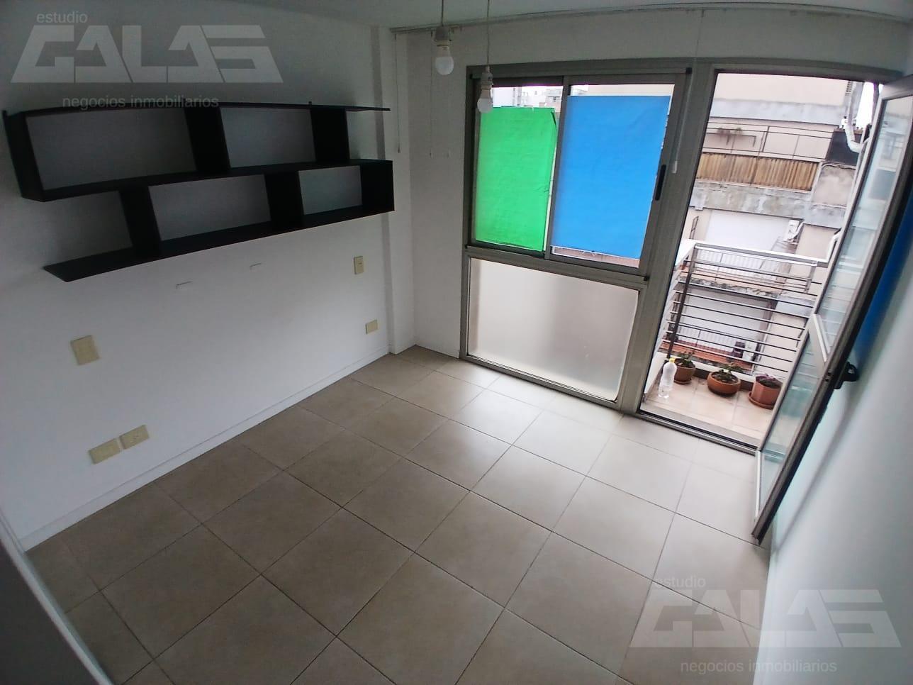 Foto de ALQUILER DEPARTAMENTO - Semipiso 2 Ambientes 62 m² con Doble Balcón a 3, imagen 1
