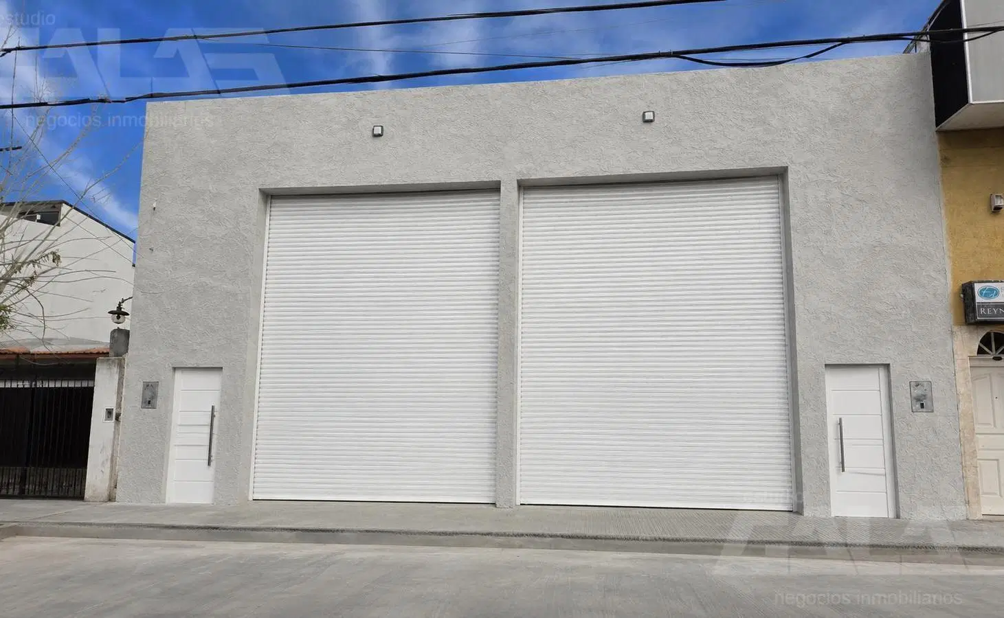 LOCAL | 360M2 | VIDRIERA | A ESTRENAR | DOBLE ACCESO | Sobre RATTI 3