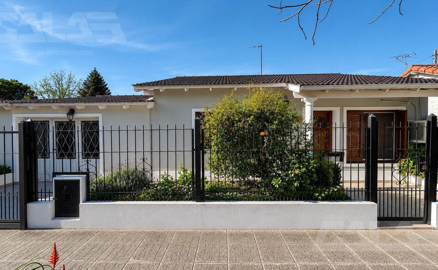 CASA | 3 AMBIENTES | FONDO LIBRE | APTO CRÉDITO | COCHERA | PADUA SUR