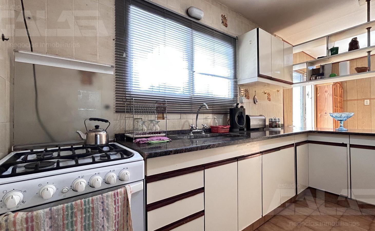 Foto de CASA | 3 AMBIENTES | FONDO LIBRE | APTO CRÉDITO | COCHERA | PADUA SUR, imagen 3