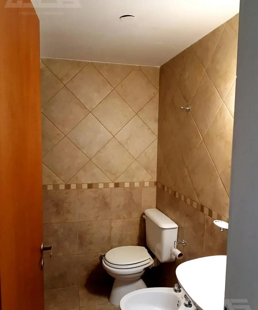 Monoambiente para vivienda o uso profesional Castelar!! 2