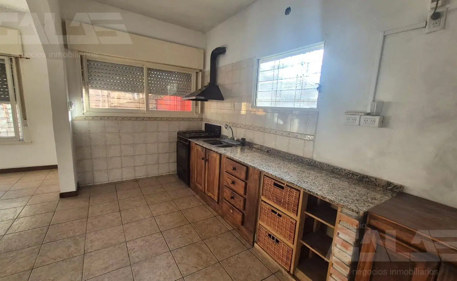ALQUILER PH | 4 AMBIENTES |EXCELENTE ESTADO | SIN EXPENSAS| ITUZAINGO 4