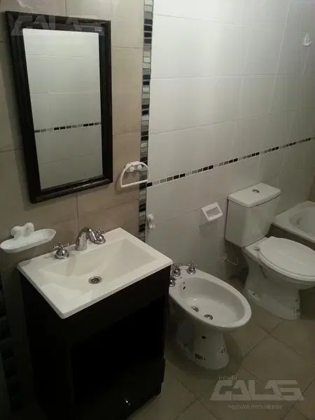 Excelente departamento monoambiente dividido con cochera 3