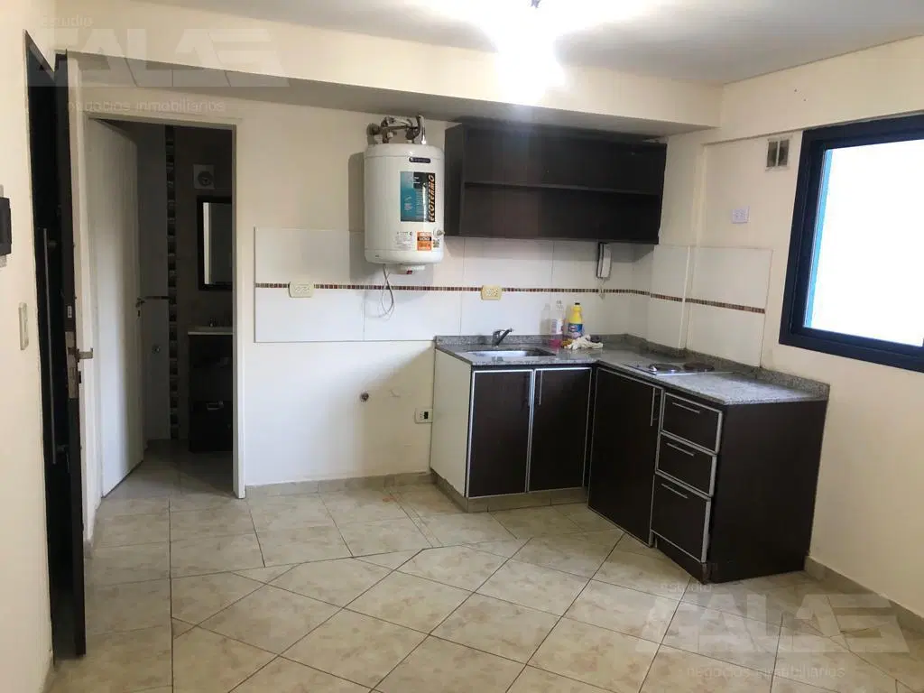 Excelente departamento monoambiente dividido con cochera 5