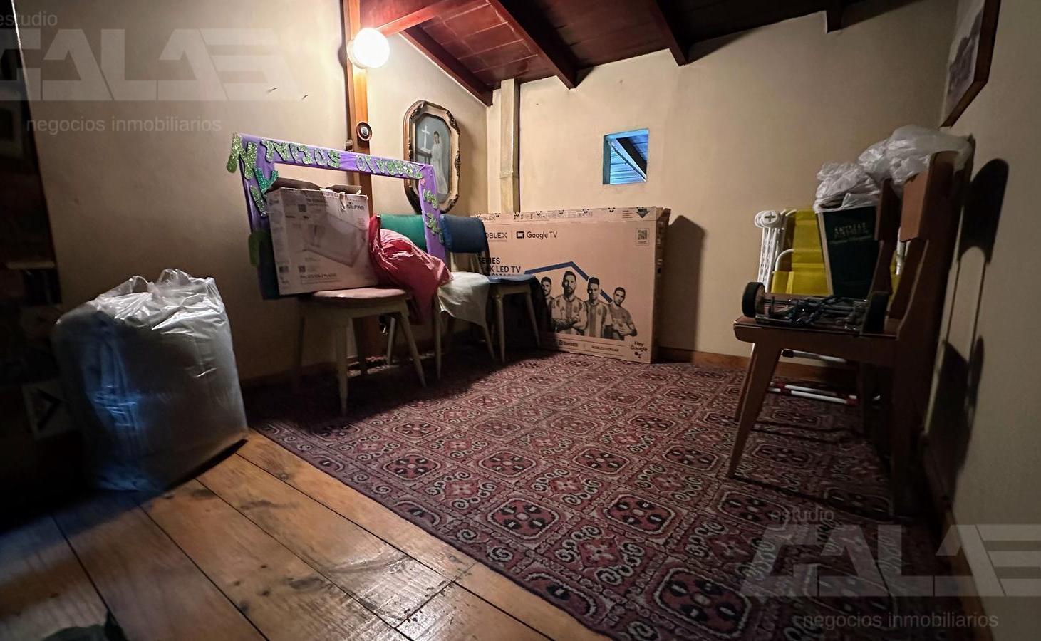Foto de CASA | 3 AMBIENTES | LOTE 400 M² | ALTILLO | COCHERA | BARRIO AERONÁUTICO, imagen 5