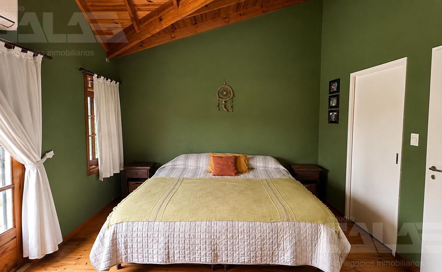 Foto de Casa 4 ambientes - 3 dormitorios - 2 baños - Parque - Pileta, imagen 4