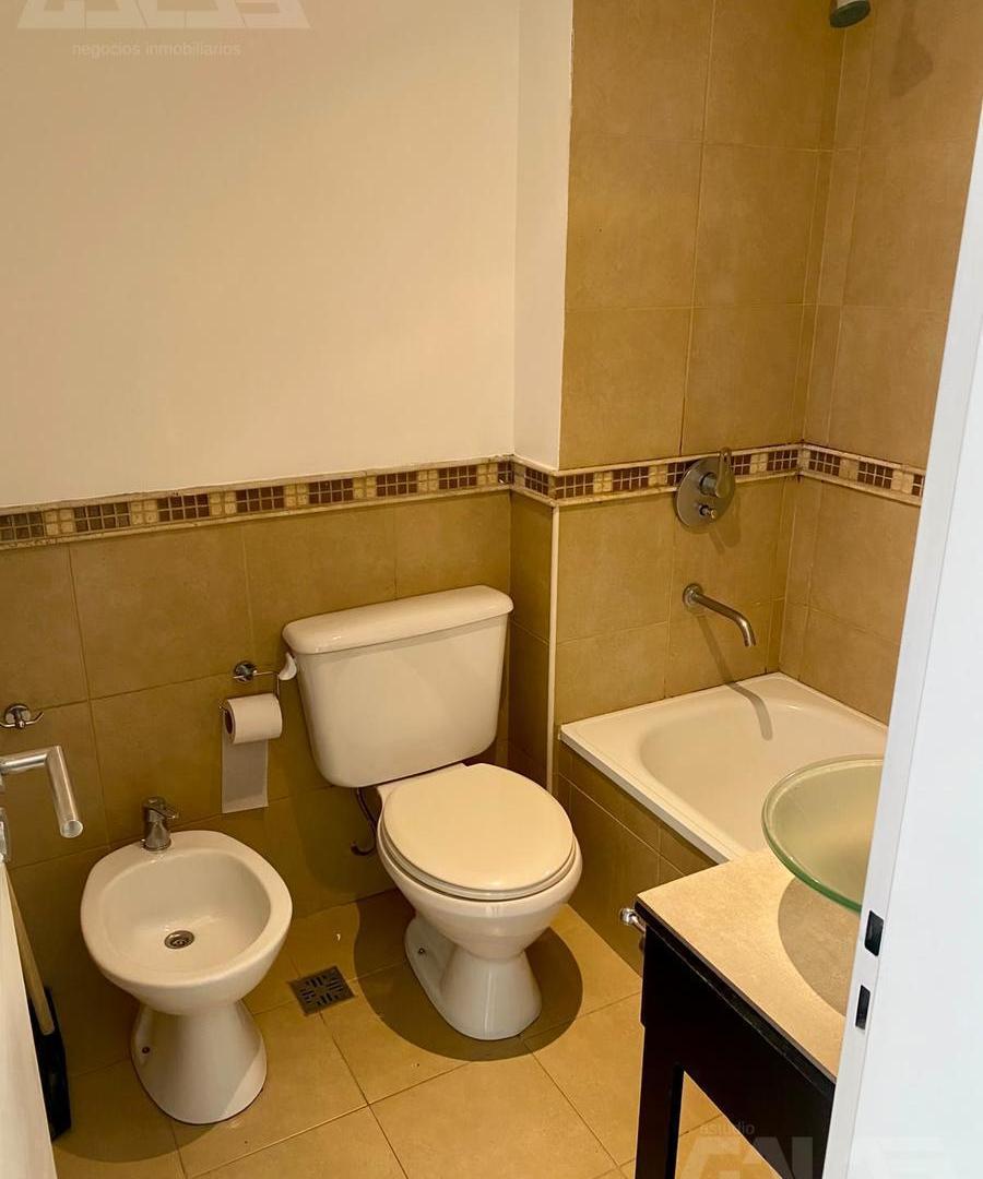 Foto de Muy lindo monoambiente y 1/2 en excelente zona de Castelar, imagen 2