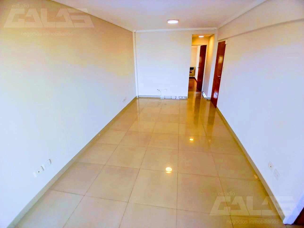 Foto de Impecable 2 ambientes en alquiler. Semipiso con balcón, gran luz, imagen 4