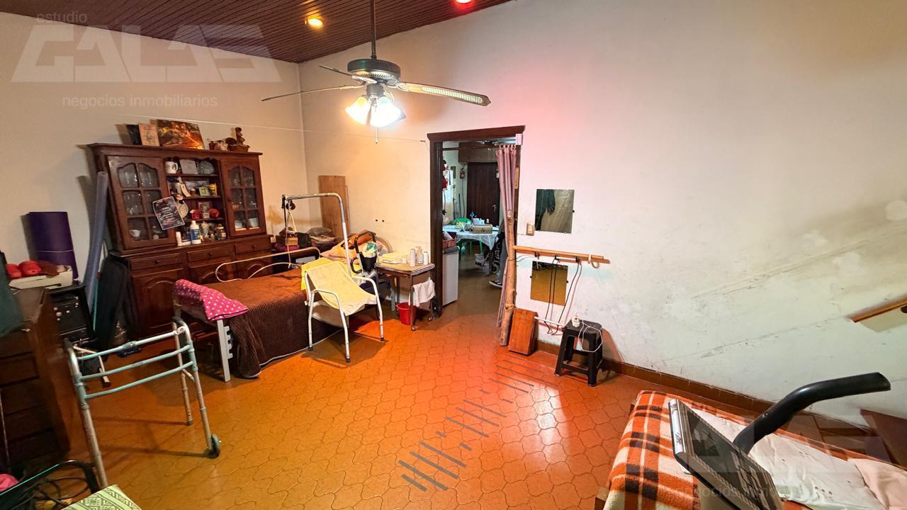 Foto de Sólido chalet 4 ambientes en Castelar Norte con parque, parrilla, imagen 1