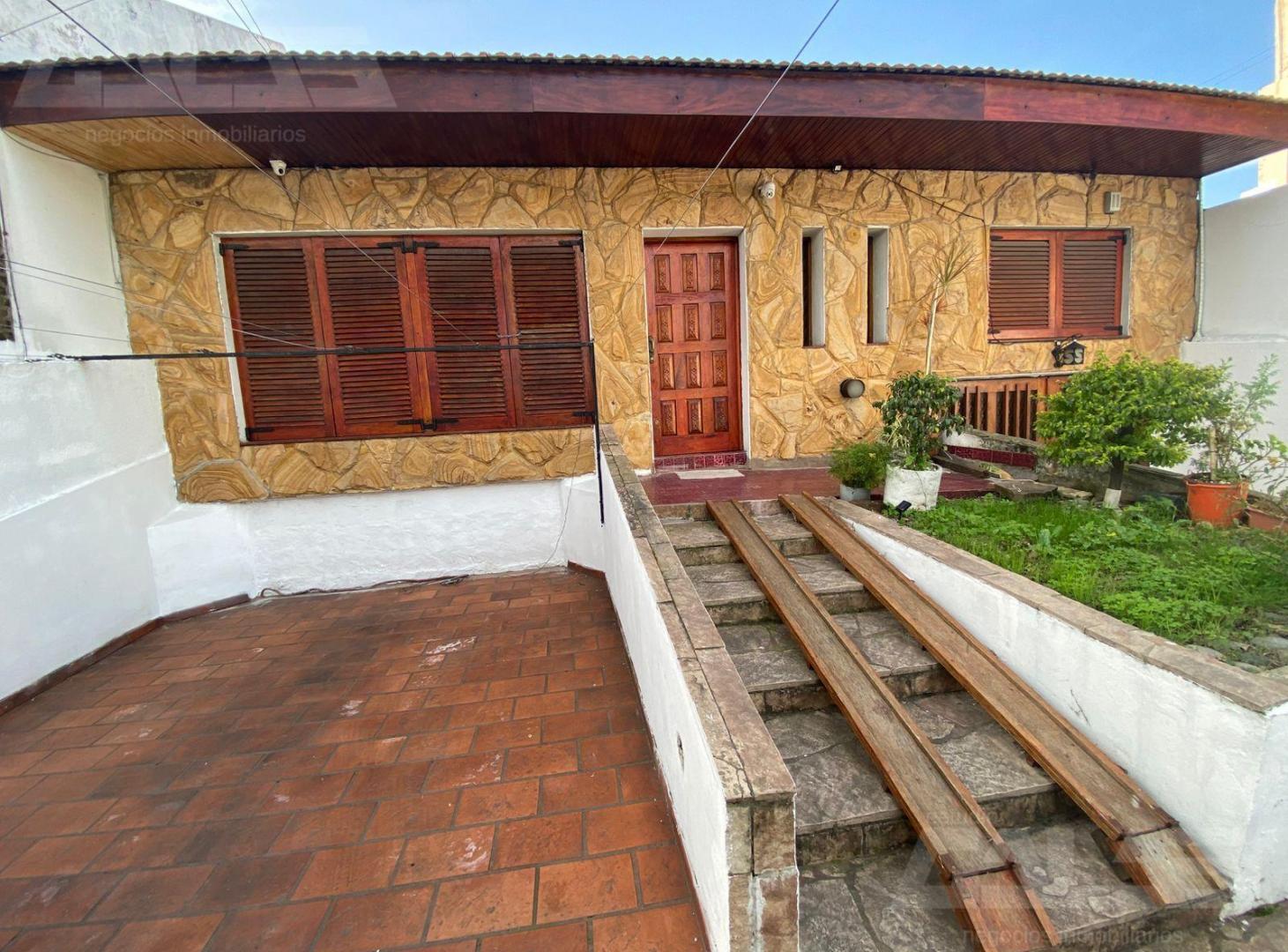 Foto de Sólido chalet 4 ambientes en Castelar Norte con parque, parrilla, imagen 4