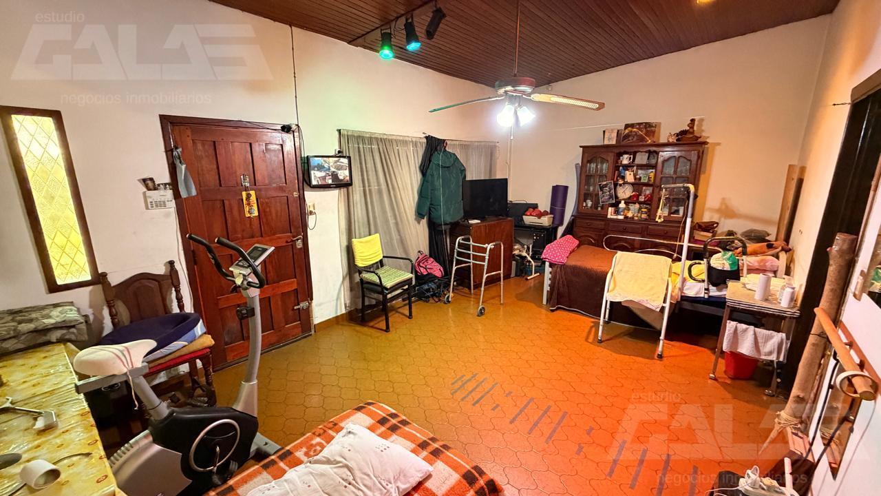Foto de Sólido chalet 4 ambientes en Castelar Norte con parque, parrilla, imagen 2