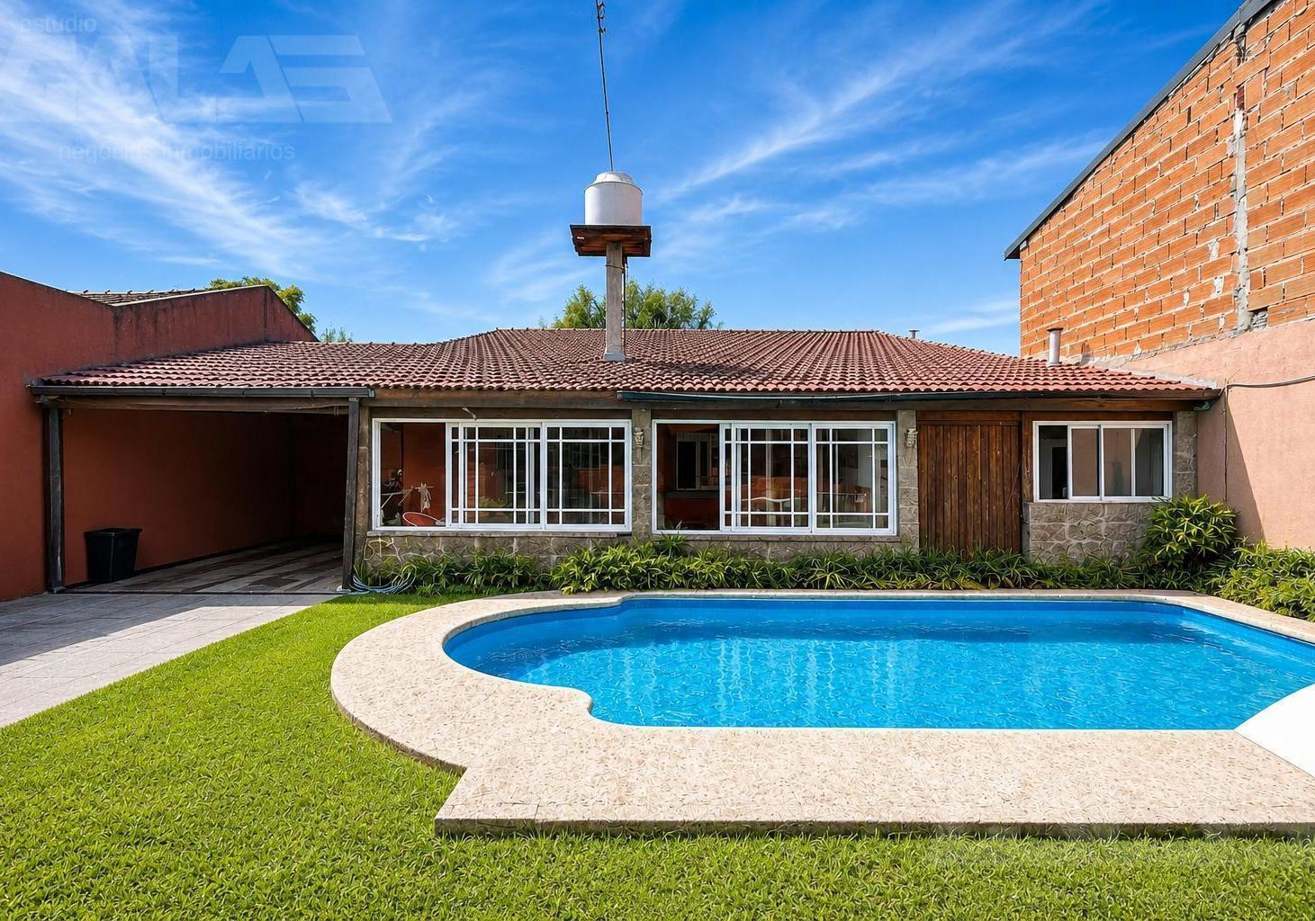 Foto de CASA | 4 AMBIENTES | PISCINA | QUINCHO | COCHERA | ITUZAINGÓ NORTE, imagen 2