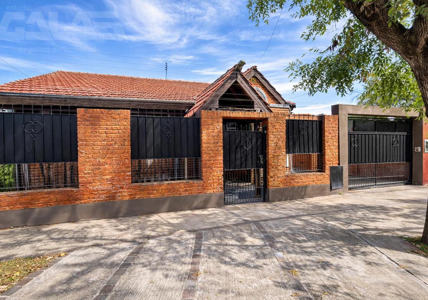Foto de CASA | 4 AMBIENTES | PISCINA | QUINCHO | COCHERA | ITUZAINGÓ NORTE, imagen 3