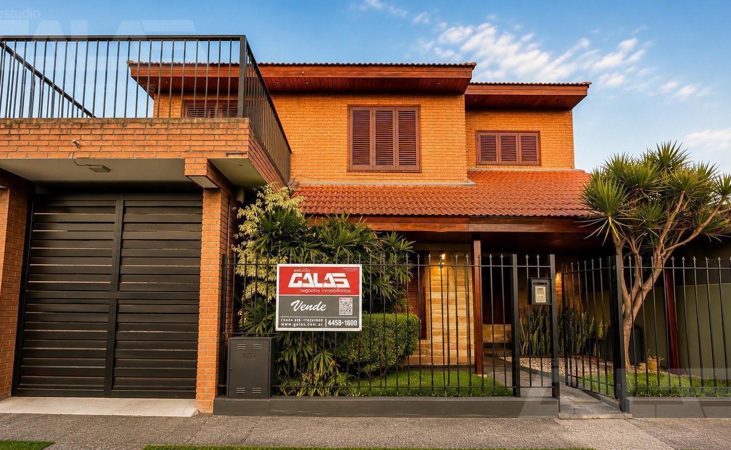 Foto de Casa 5 ambientes - 4 dormitorios - Parque - Pileta - 2 Baños, imagen 3