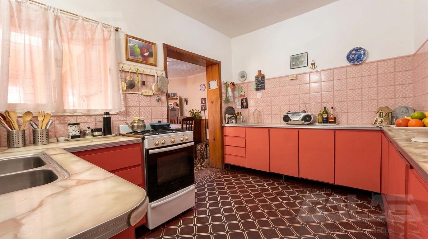 Foto de CASA | 5 AMBIENTES | LOCAL | TERRAZA | PARRILLA | CASTELAR, imagen 2