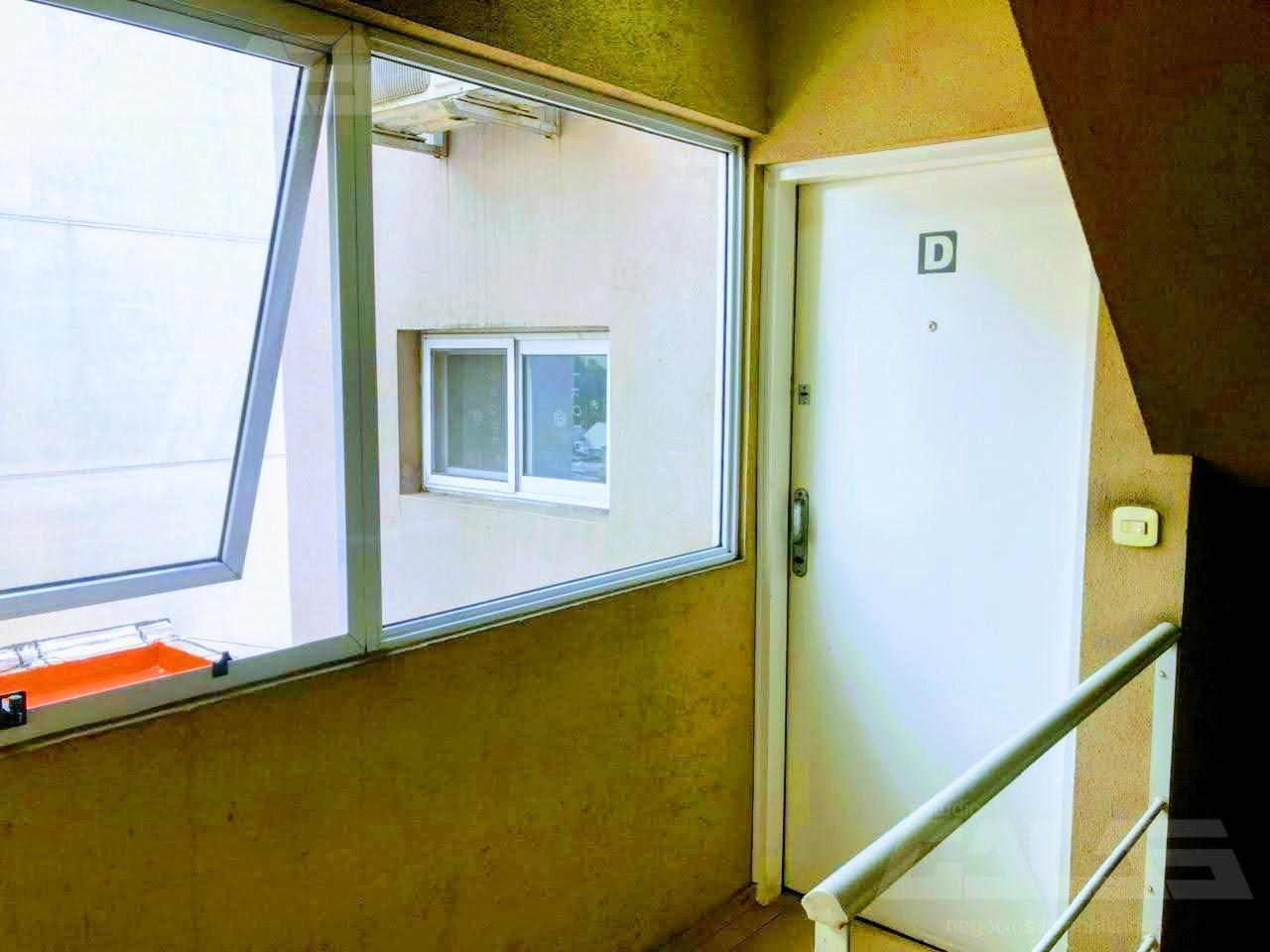 Foto de Excelente monoambiente y medio dividido, luminoso con balcón al frente, imagen 3