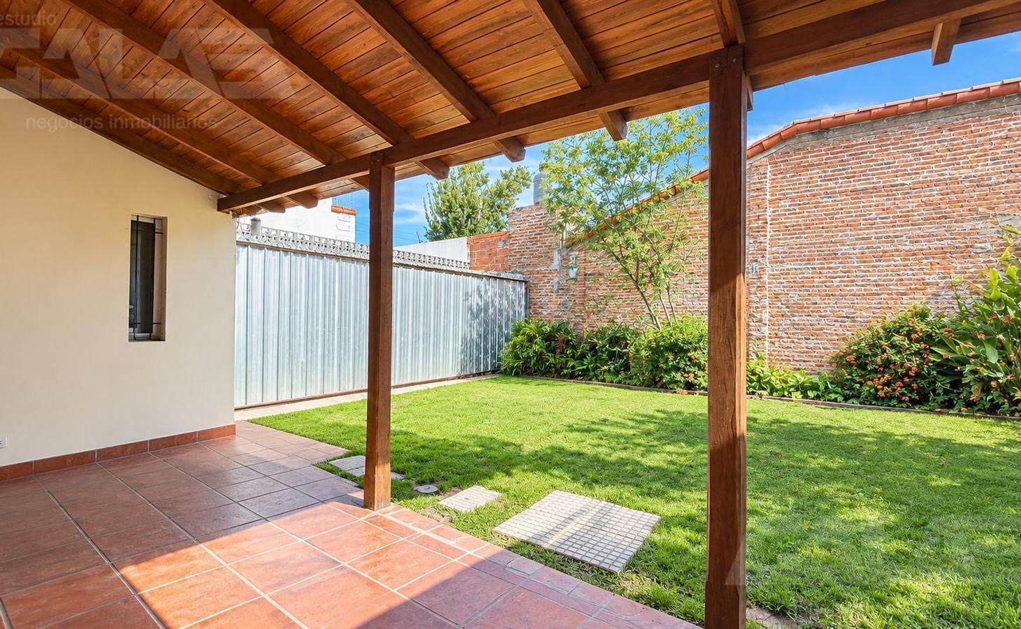 Foto de CASA | 4 AMBIENTES | JARDÍN | 3 DORMITORIOS | GALERÍA | CASTELAR SUR, imagen 1