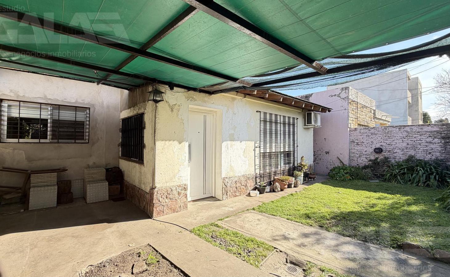 Foto de CASA | 4 AMBIENTES | JARDÍN | 3 DORMITORIOS | GALERÍA | CASTELAR SUR, imagen 2