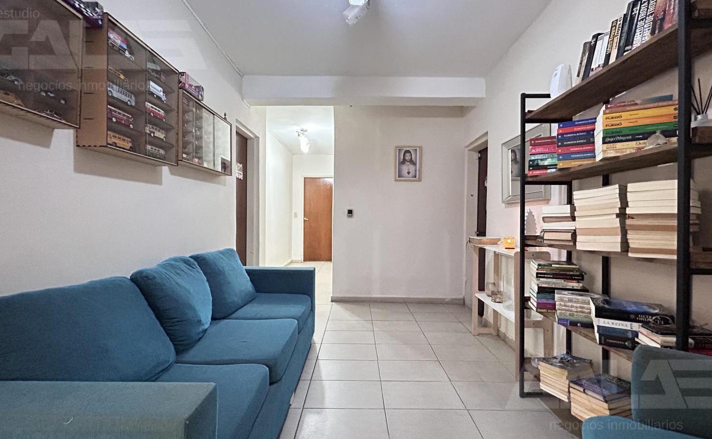 Foto de CASA | 5 AMBIENTES | QUINCHO | DEPTO INDEPENDIENTE | COCHERA DOBLE |, imagen 3