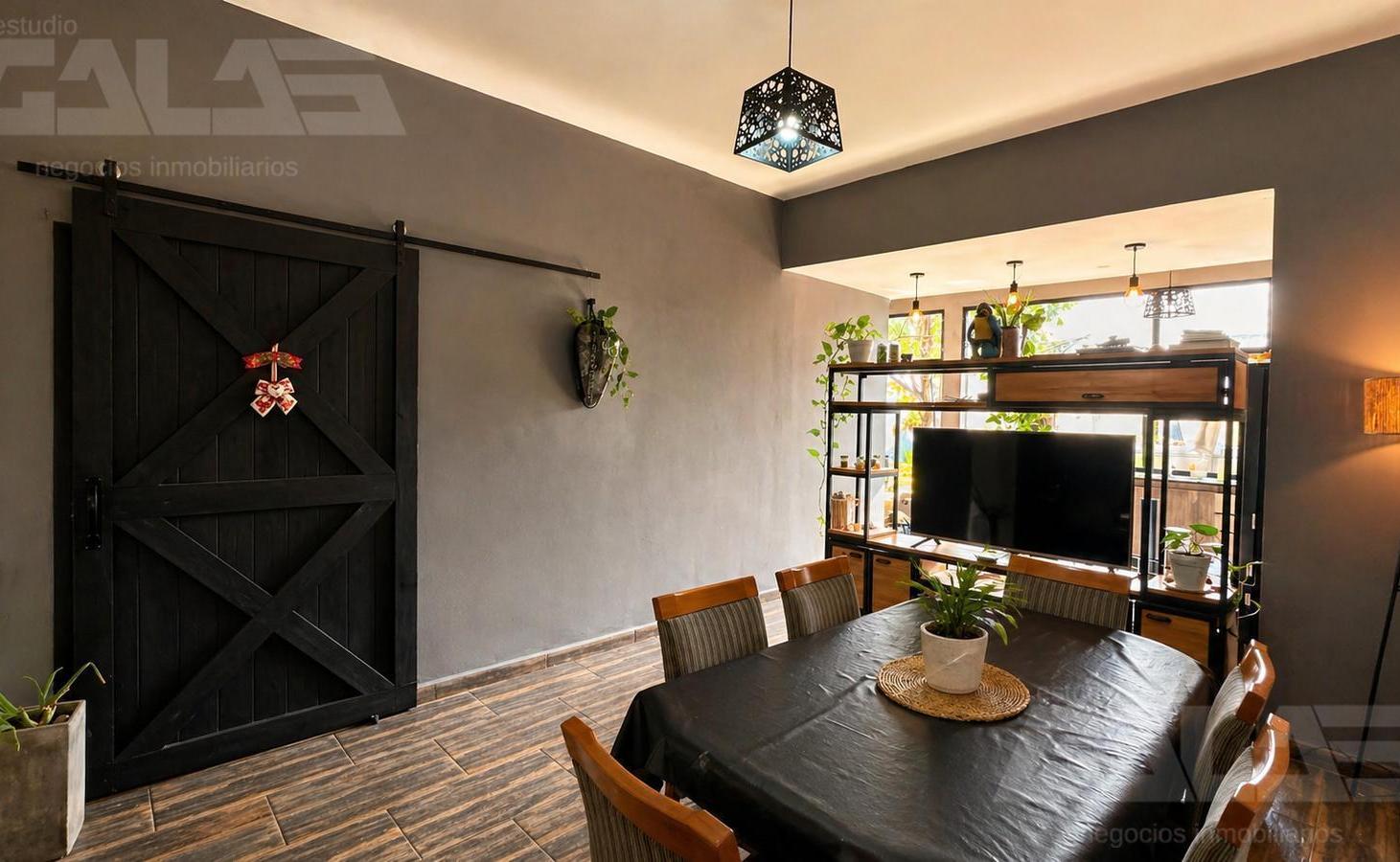 Foto de Casa 4 ambientes - 3 Dormitorios - 2 Baños - Pileta - Parque, imagen 5