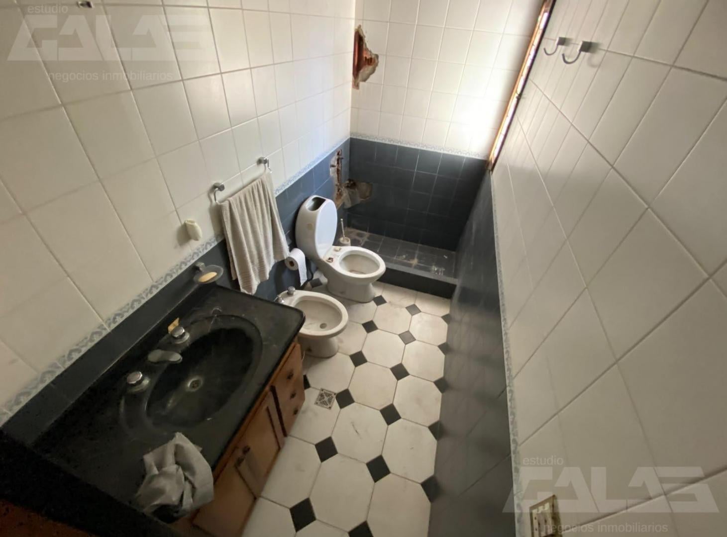 Foto de Oportunidad en Castelar Sur: casa 200 m² sobre gran lote de 300 m² a, imagen 4
