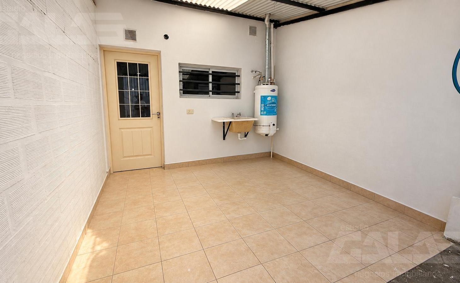 Foto de PH en Ituzaingó Sur, alquiler, 2 dormitorios, parque, imagen 3