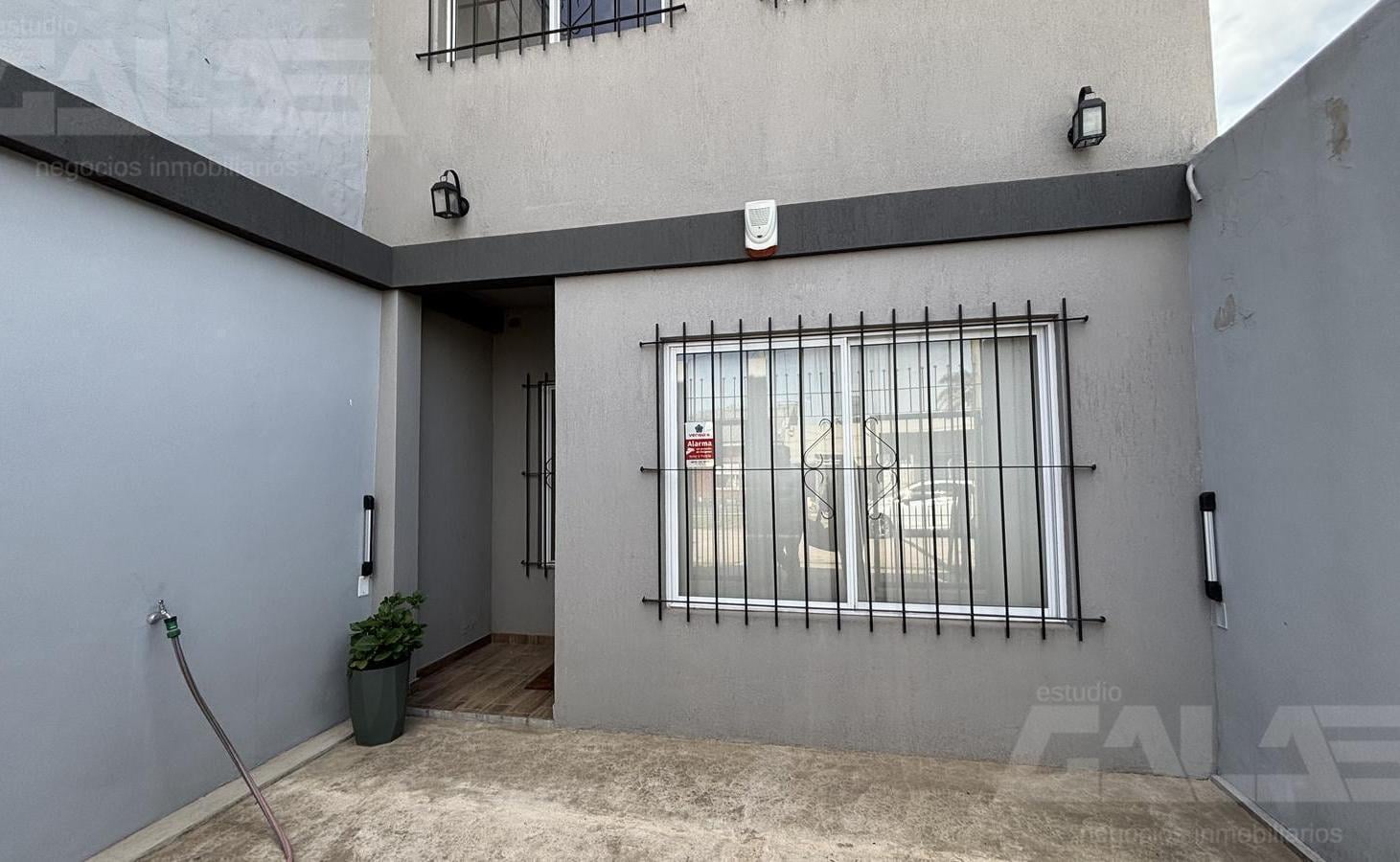Foto de DÚPLEX | 4 AMBIENTES | PATIO | MUY LUMINOSO | COCHERA | ITUZAINGÓ NORTE, imagen 3