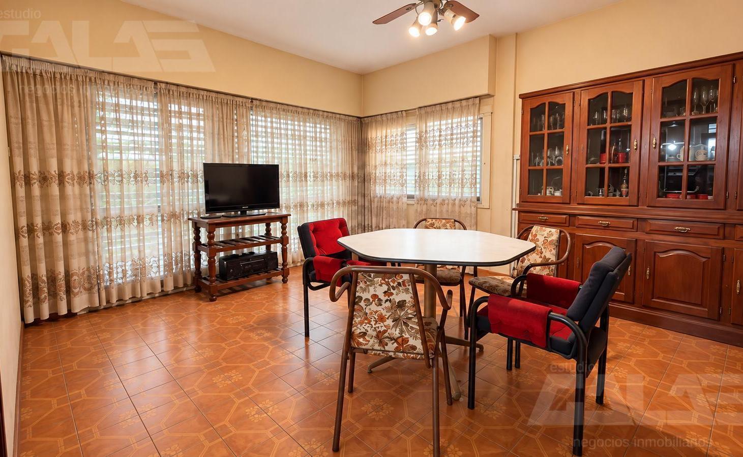 Foto de Casa en Ituzaingó, 5 ambientes, 3 dormitorios, amplio parque, imagen 5