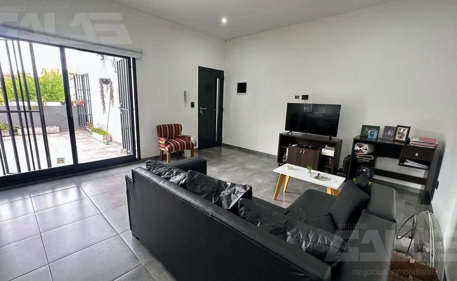 Foto de PH | 3 AMBIENTES | BALCÓN TERRAZA | SUITE | COCHERA | ITUZAINGÓ, imagen 2