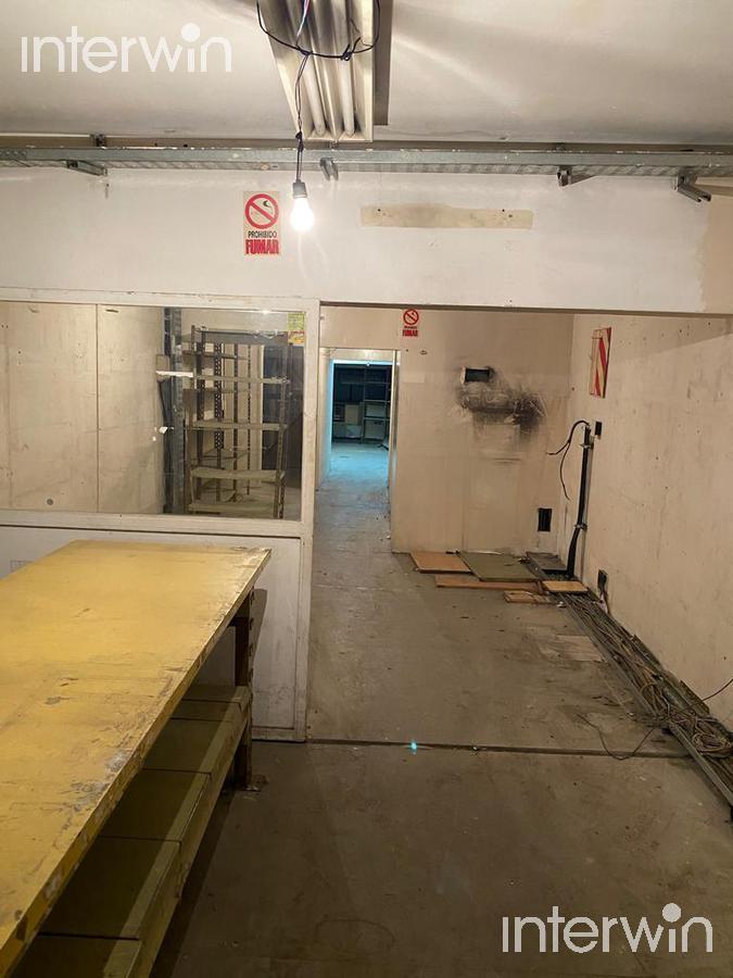 Foto de Muy buen local de 3 plantas entrepiso. 250 m2. - Sin expensas!!, imagen 4