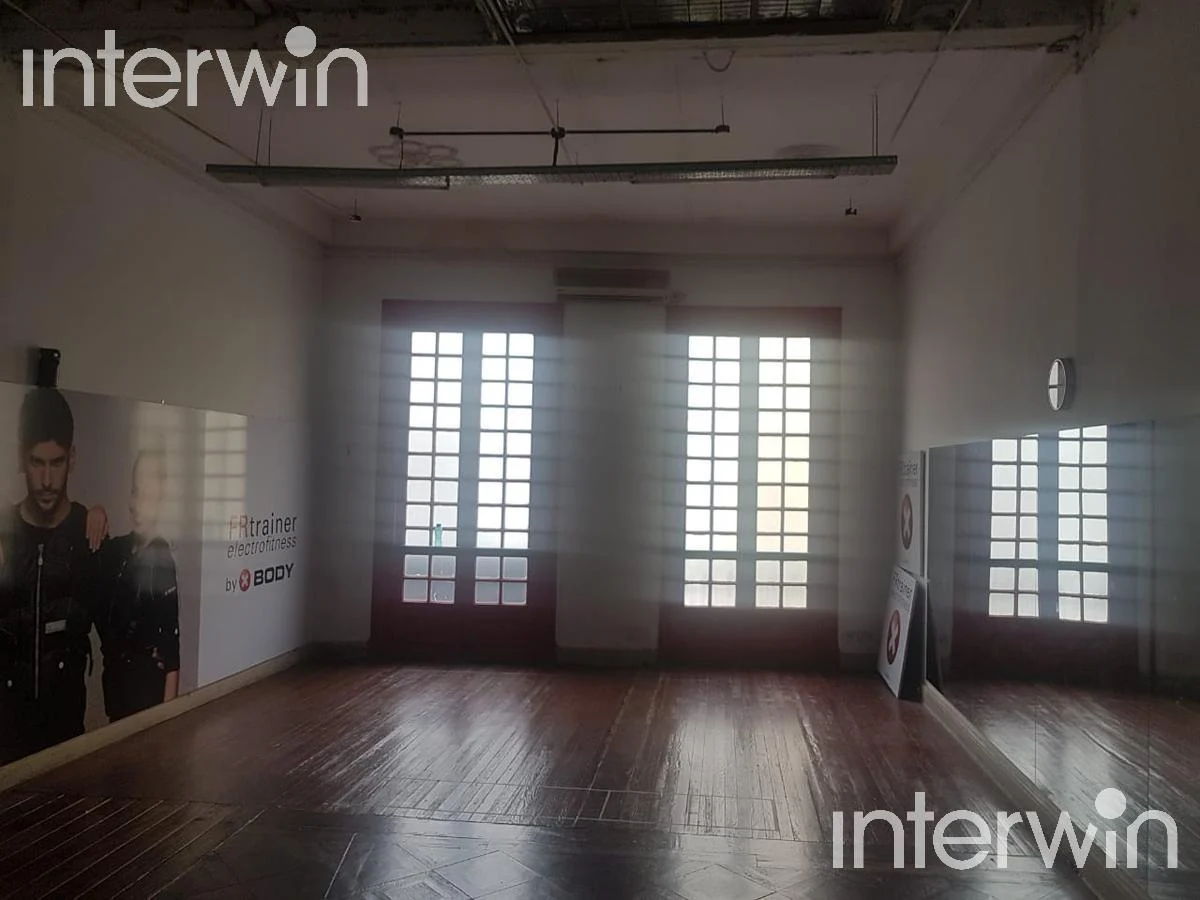 Excelente Petit Ho Local en Pb, 3 Pisos de Oficinas, 430 m² Tot. 1