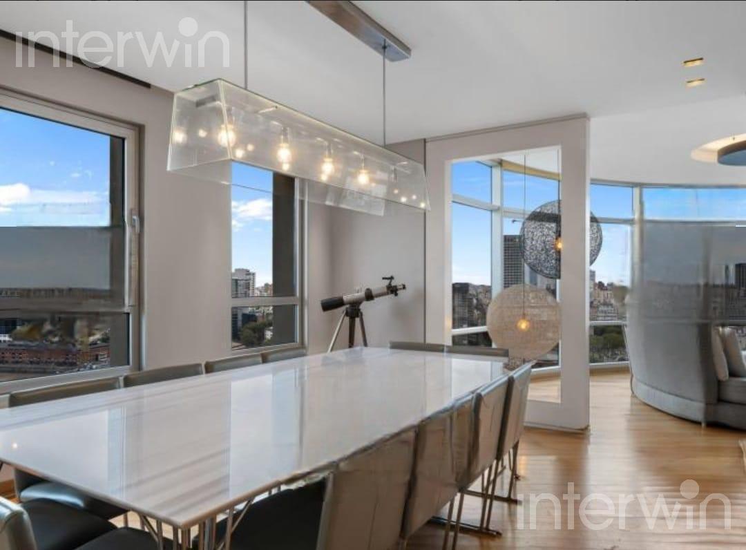Duplex - 7 Ambientes con 3 Cocheras - Pto. Madero - Venta 3