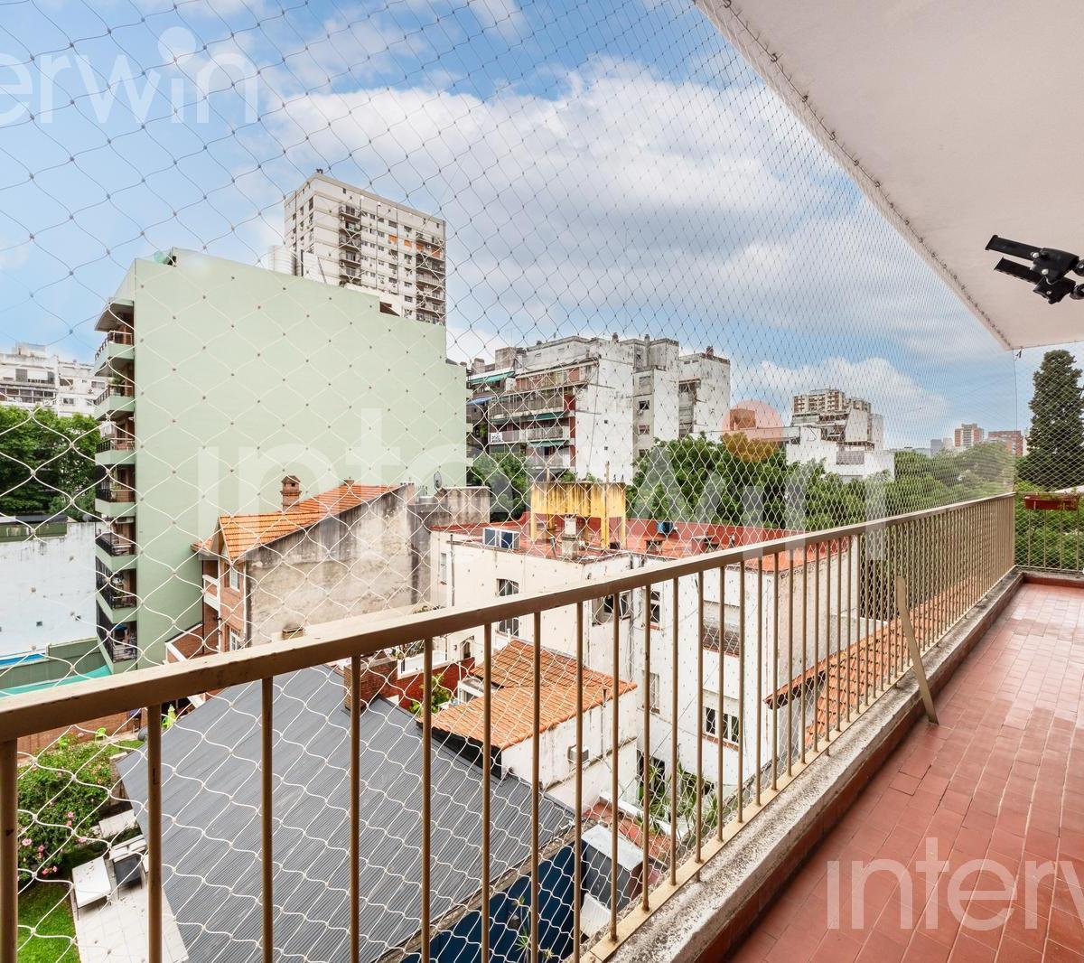 Departamento - 3 Ambientes - Balcon y Cochera - Belgrano - Venta 2