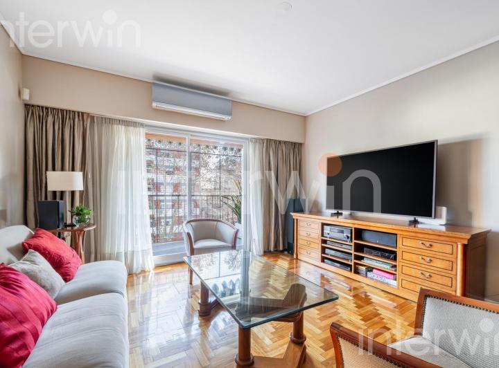 Departamento - 4 Ambientes y dependencias - con balcón, baulera y cochera - Belgrano R - VENTA 2