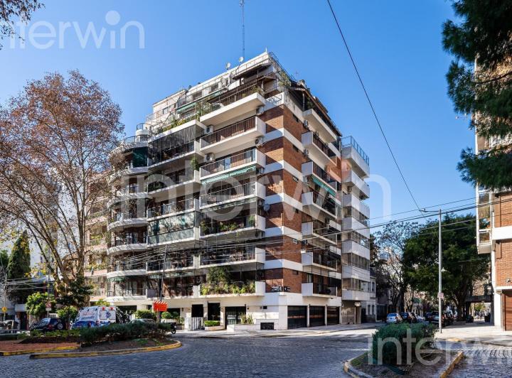 Departamento - 4 Ambientes y dependencias - con balcón, baulera y cochera - Belgrano R - VENTA 3