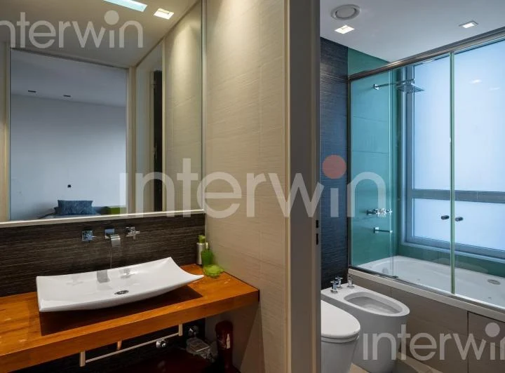 Duplex - 7 ambientes con 3 cocheras - Pto. Madero - VENTA 4
