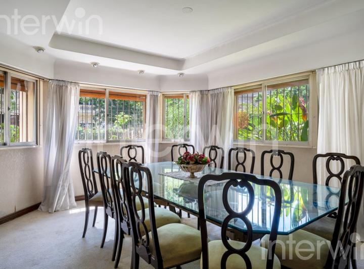Departamento 5 ambientes -  tipo casa con jardín -  Belgrano R - VENTA 5
