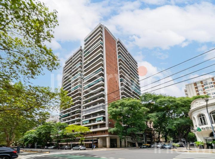 Departamento - 4 Ambientes - con balcón y cochera - Belgrano - VENTA 2