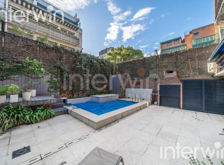 Depto.  de 5 ambientes, con jardín y piscina. 2 cocheras - Palermo - Palermo Chico - Barrio Parque 2