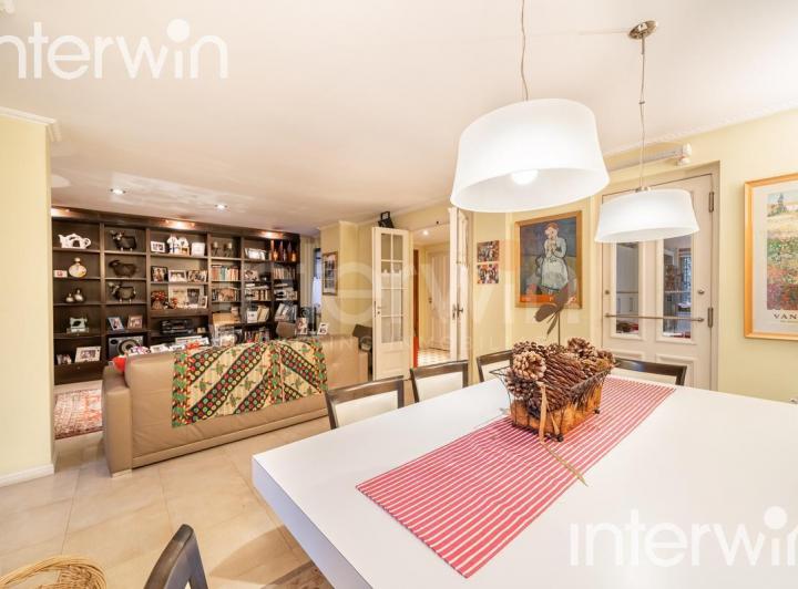 Casa - 5 ambientes con 2 cocheras - Jardín - Piscina - Parrilla - Villa Devoto - Venta 4