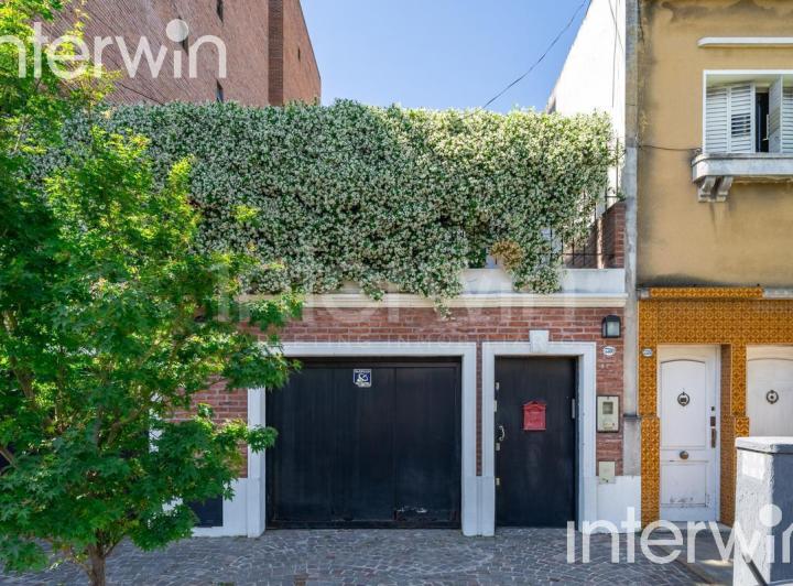 Casa - 5 ambientes con 2 cocheras - Jardín - Piscina - Parrilla - Villa Devoto - Venta 1