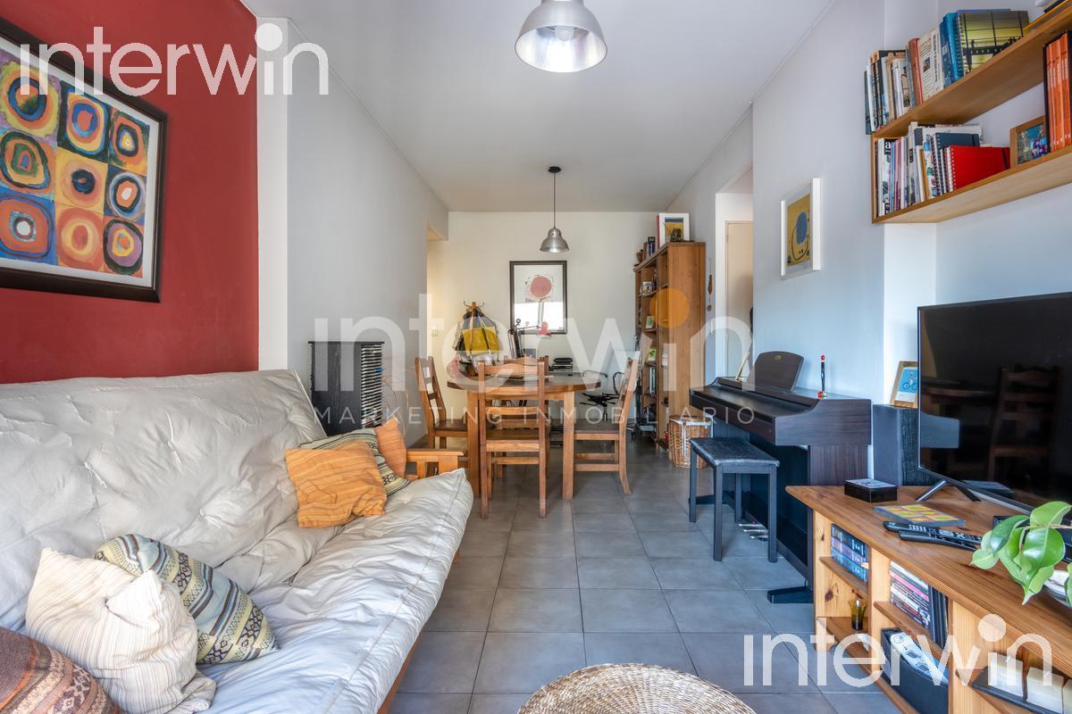 Foto de Departamento en Venta - 2 ambientes - Balcón - Luminoso - Apto, imagen 3