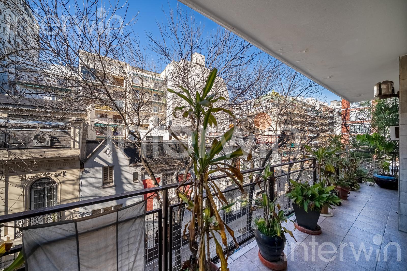 Departamento en Venta - 4 Ambientes - Dependencias - Balcón - Cochera - Baulera - Caballito